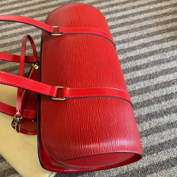 LV Epi Red Soufflot - Picture 3 of 12